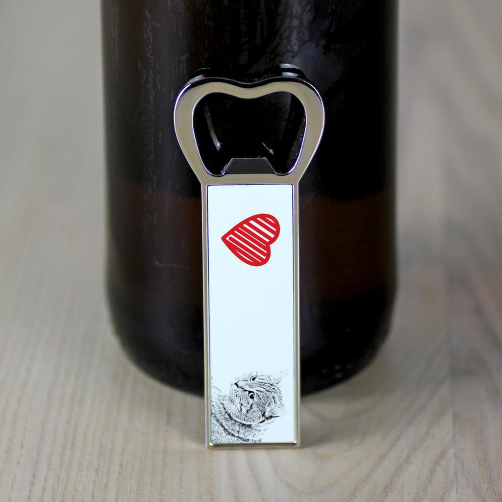Highland Lynx – Bottle opener with a cat, personalized fridge opener | Art-Dog