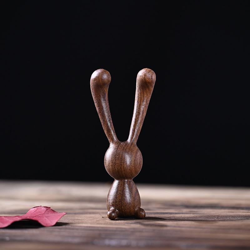 

Многофункциональная массажная расческа для древотерапии в форме кролика, массажер для носа, натуральный сандал, гуаша, скребок, массажер для тела 5