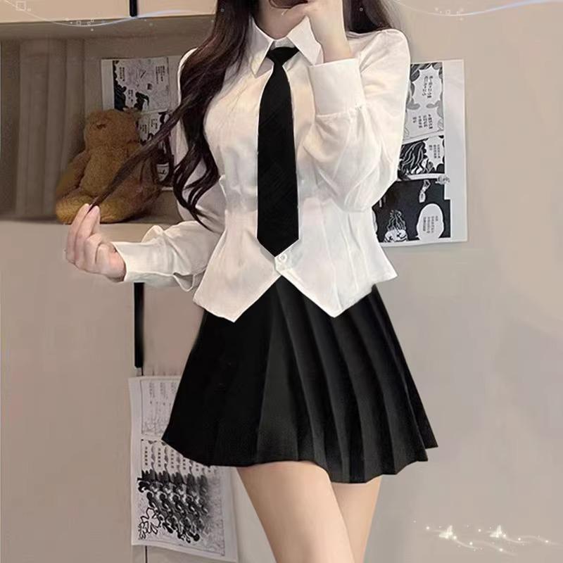 Women s Slim-Fit Long-Sleeve College-Style Uniform Top for Petite Sizes L