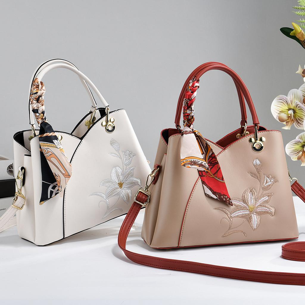 Mother's Day gift for mother 2026 new contrasting color fashion handbag high-end atmospheric women's messenger bag