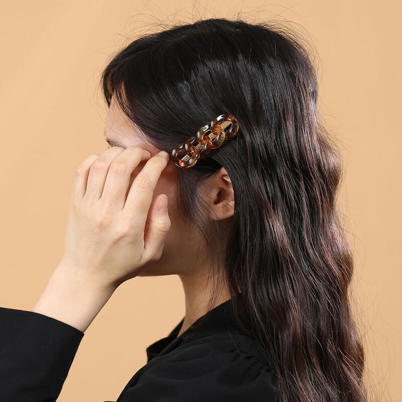 Marble Chain Bangs Clip (Brown)