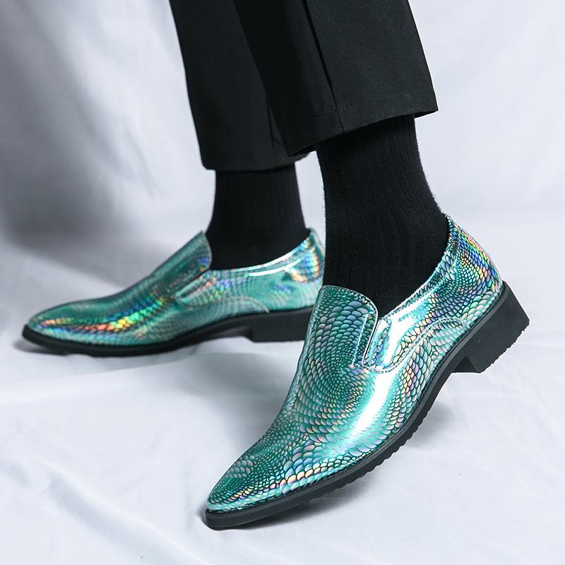 Designer Men Shoes Luxury Patent Leather Casual Shoe Pointed Business Leather Shoes Fashion Banquet Party Shoe Men Dress Shoes