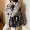 Large Capacity Messenger Bag Casual and Lightweight Plaid Design with Adjustable Shoulder Straps Fashionable Shoulder Bag KTB