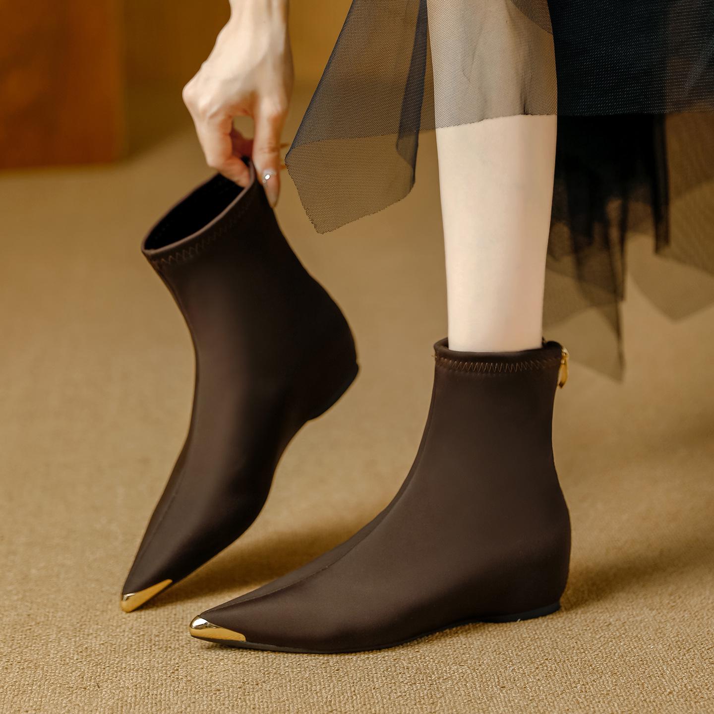 

Women s Black Flat Heel Leather Ankle Boots with Hidden Lift and Back Zipper - 2025 Autumn/Winter Collection 39