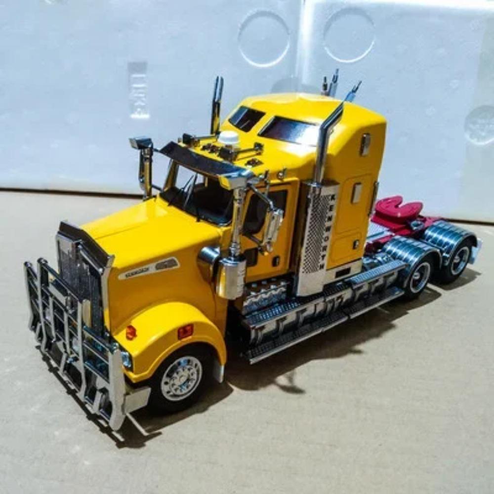 Die cast 1:32 alloy Kenworth T909 simulated truck front model static decorative ornaments holiday gift fan collection souvenirs