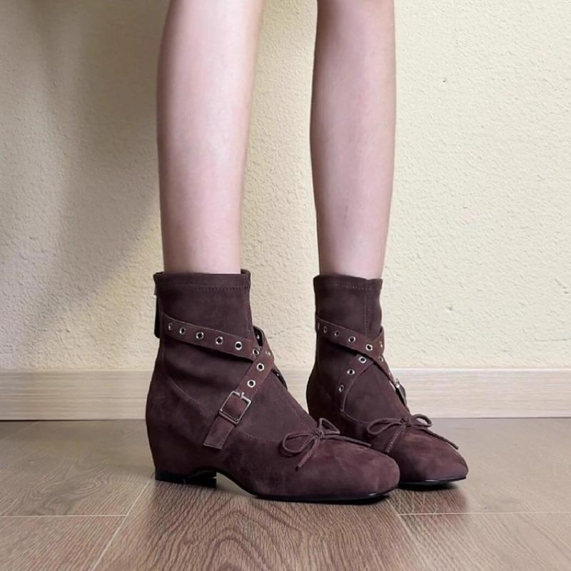 

Vintage autumn and winter niche cross with ballet suede thin boots women s inner height increase square head bow rear zipper short boots 40