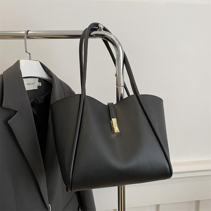 Retro Foreign Large-capacity Bag Women's Bag 2025 New Fashionable and Simple Tote Bag Niche Shoulder Armpit Bag