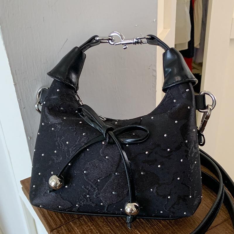 Niche high-value casual shoulder bag, new summer bow fashion portable pleated dumpling bag