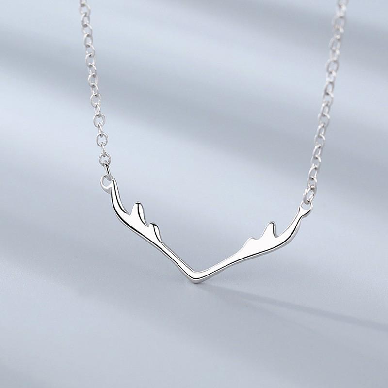 Elk Antler Necklace: Mori Style Fresh Clavicle Chain, Perfect for Students and Holiday Gifts