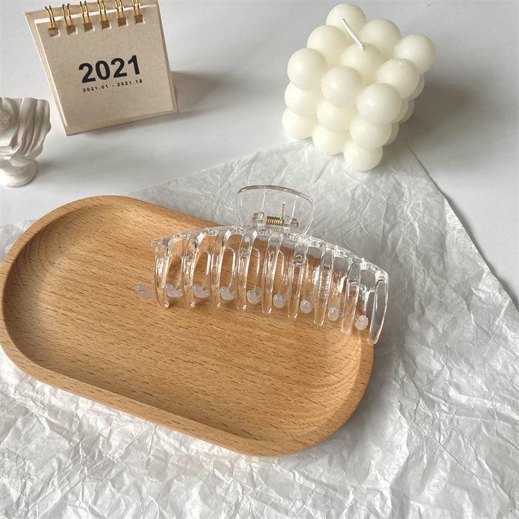 Großer französischer Retro-Klammer-Haarclip für elegante Damenfrisuren.