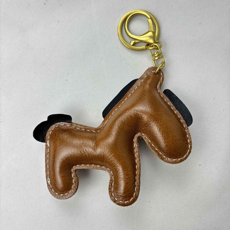 1 Piece Charm Leather Animal Keyfob Cute  Women Men'S Cartoon Horse Keychain Car Keyring Bag Pendant For Friends Gifts