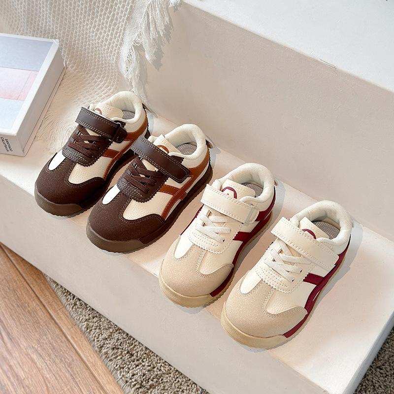 Children's sports shoes 2025 spring and autumn new girls' sports shoes medium and older children's soft soles fashion versatile moral training shoe