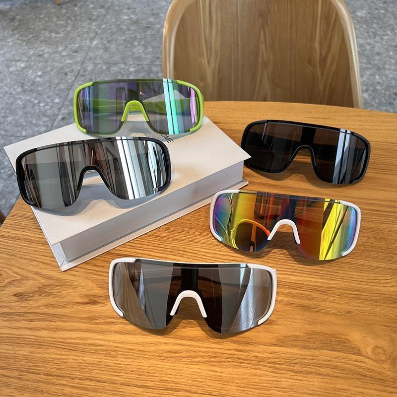 Men Oversized Fashion Outdoor Sports Sunglasses Durable AC Lens, PC Frame, Graduated Lens, Unisex, Sports Eyeglasses