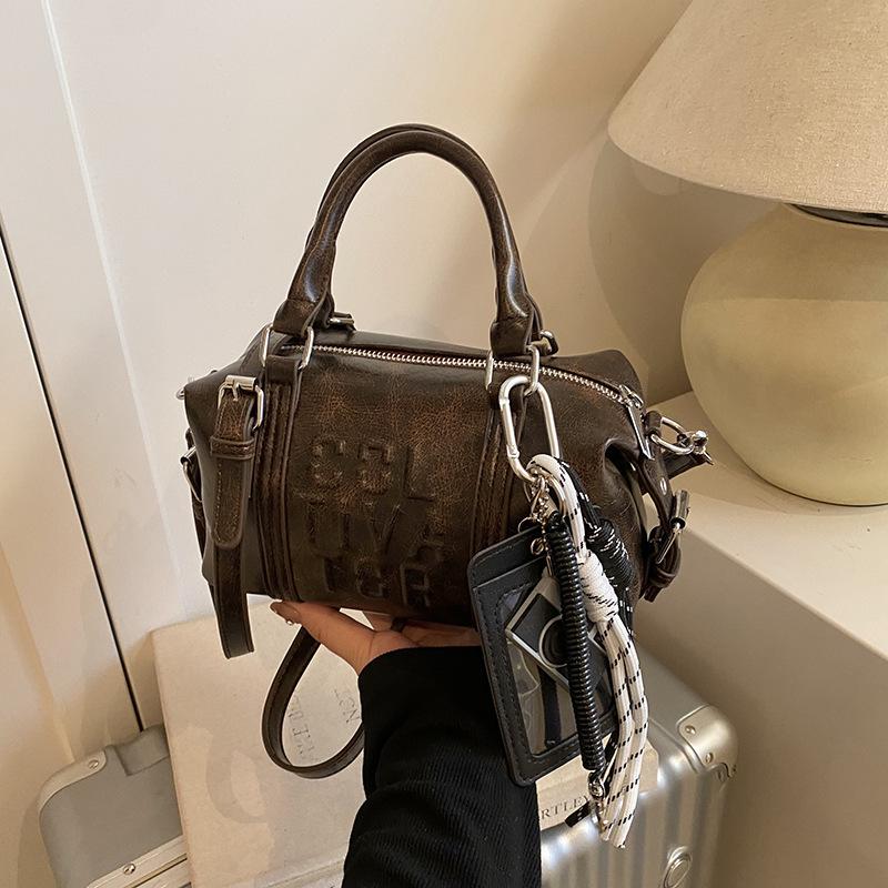 Simple Casual Handbag Bag Women's New Versatile Shoulder Messenger Bag Fashionable Commuter Pillow Bag