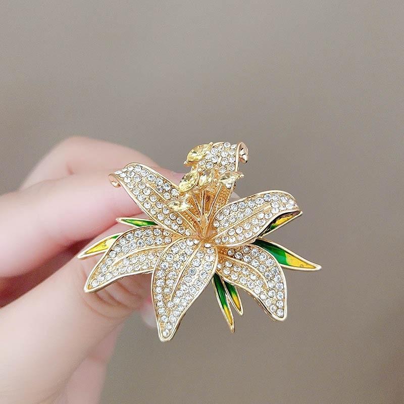 

Luxury Lily Flower Brooches For Women Girls Full Rhinestone Beautiful Plants Brooch Versatile Corsage Clothing Accessories Gifts