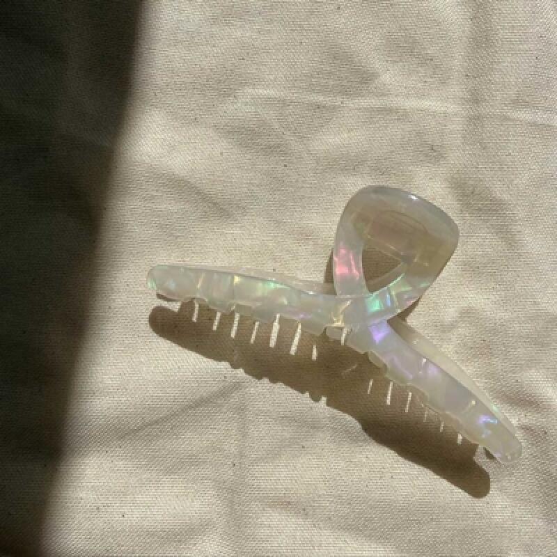 White marble twist hair clip