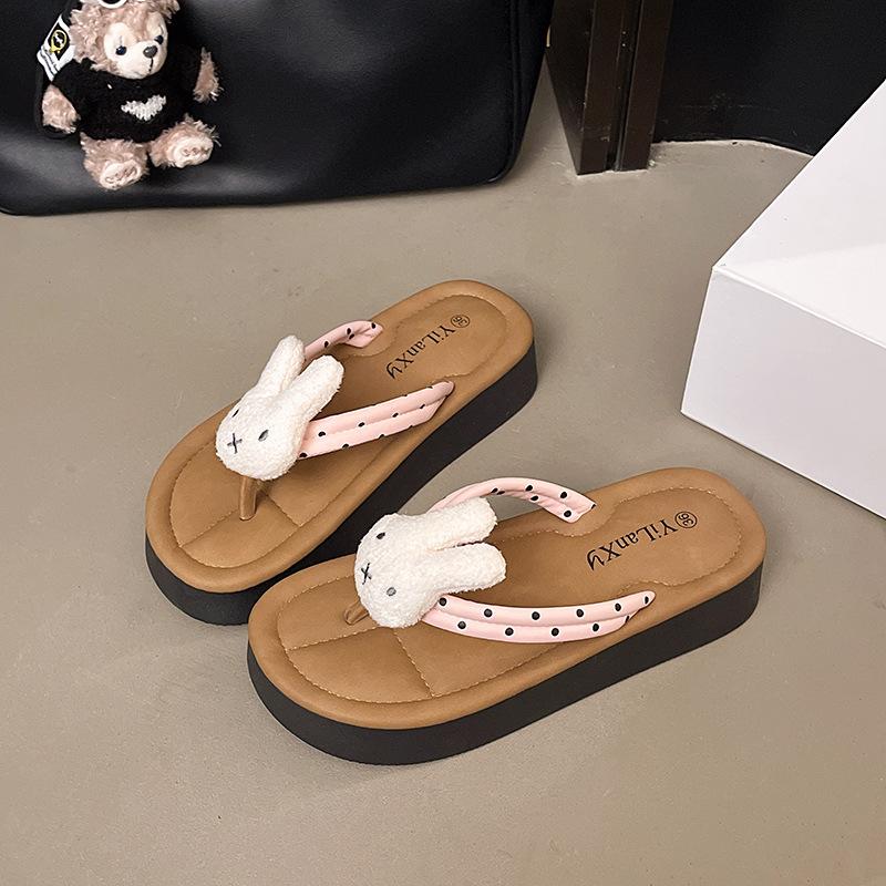 

Модные универсальные шлепанцы женские новые на плоской подошве милые мультяшные тапочки на весну и лето 2025 повседневные шлепанцы 40