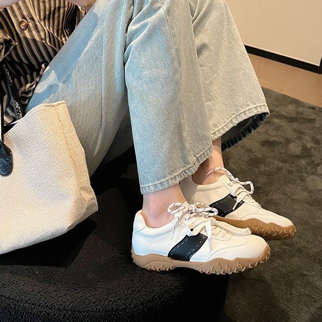 [Inside and Outside Sheepskin] Big-name Leather Thick-soled German Training Shoes Women's 2025 New Autumn Sports Soft-soled Forrest Gump Shoes