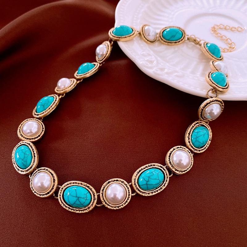 Vintage square splicing diamond necklace set, court style exquisite collarbone chain, medieval vintage cross-border jewelry