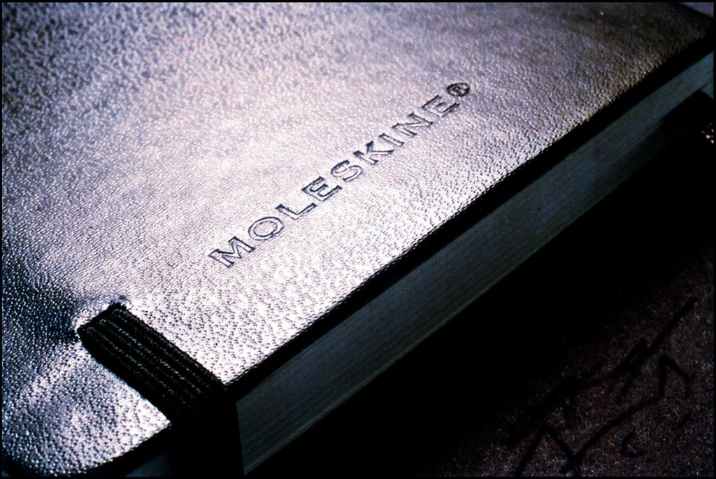 Moleskine Classic Horizontally Large Size x QP060 Notebook, Hardcover, Ruled, (13cm 21cm), Black,