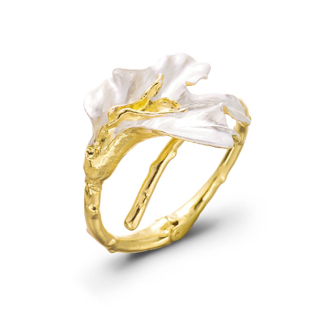 Modisches Weißes Metallblumen-Armreif für Damen Übertriebene Tulpe Goldfarbenes Metall Offener Armreif Mädchen Party Schmuck Zubehör
