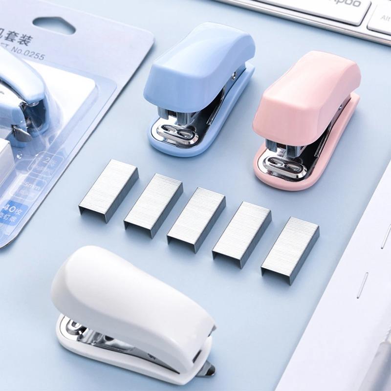 Mini-Tacker-Set Tragbarer Kleiner Tacker und Klammern zum Binden von Papier Student Büro Schreibwaren Blau Rosa Weiß