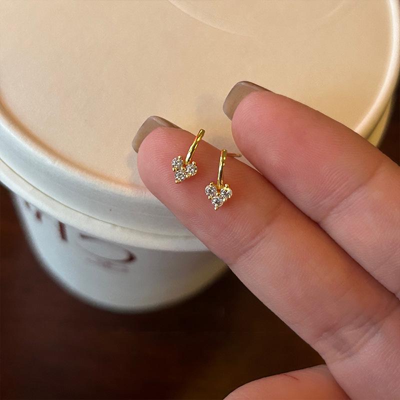 Elegant Zircon Heart Stud Earrings for Women: Chic, Stylish, Versatile, Sleep-Friendly