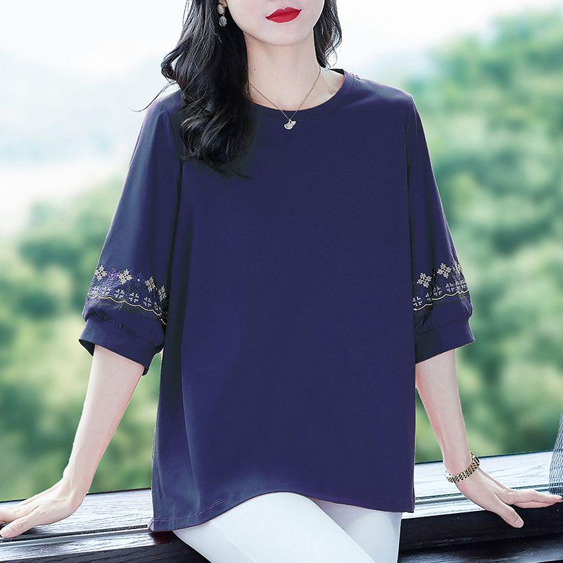 Large Size Middle-aged Women's Clothing Mother's Mid-sleeved Embroidery New Loose 7-quarter Sleeve Mid-length Top T-shirt