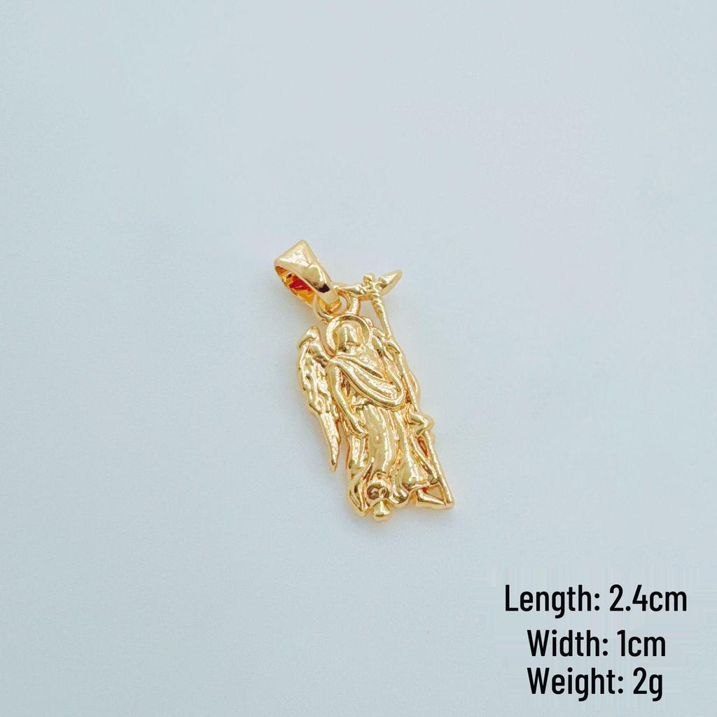 European American Cross Pendant Necklace: Hip Hop Fashion Jewelry for Women