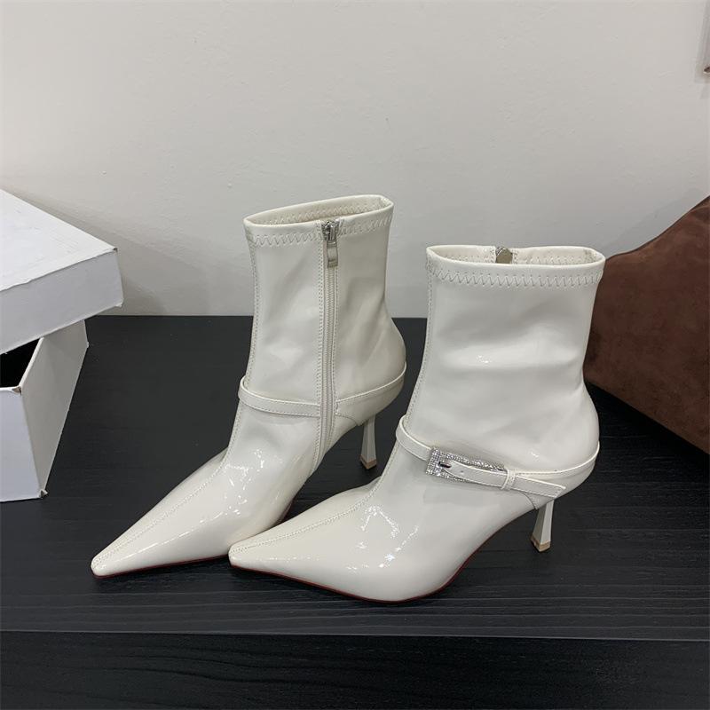 

Rich and temperamental white thin boots 2025 new patent leather high-heeled short boots diamond buckle fashion boots foreign style 39 білий