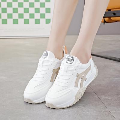 Chaussures de mode légères de printemps pour femmes, chaussures de sport polyvalentes de niche, petites chaussures blanches de course, chaussures de sport et de loisirs à semelles épaisses, coupe basse