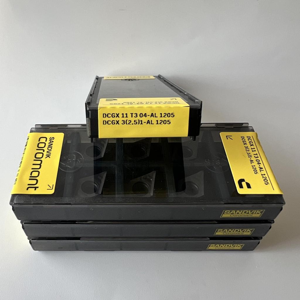 SANDVIK / DCGX11T304-AL 1205 / Original Swedish hard alloy blade 10 Pcs