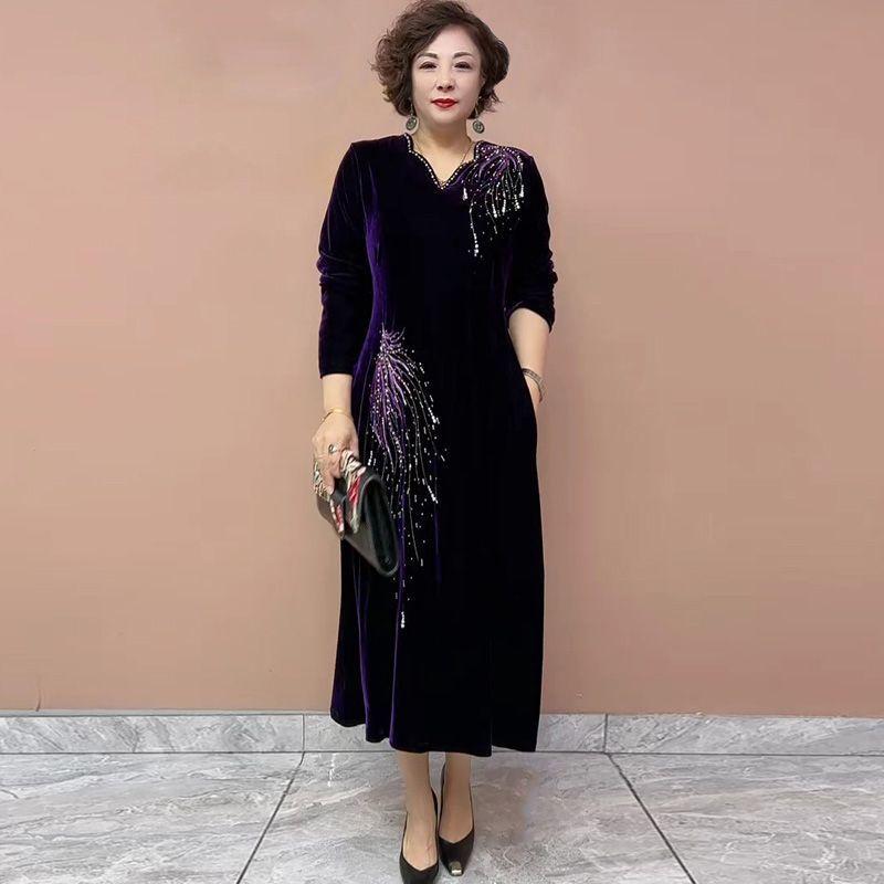 High-end Autumn Winter Retro Women's Velvet Plus-Size Dress V-neck Rhinestone Loose Long A-Line Casual Dress