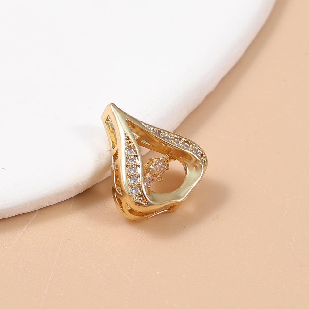 

Korean Heart-Shaped Water Drop Pendant Necklace with Micro-set Zirconia and 18K Gold Plating – Trending DIY Jewelry Accessory
