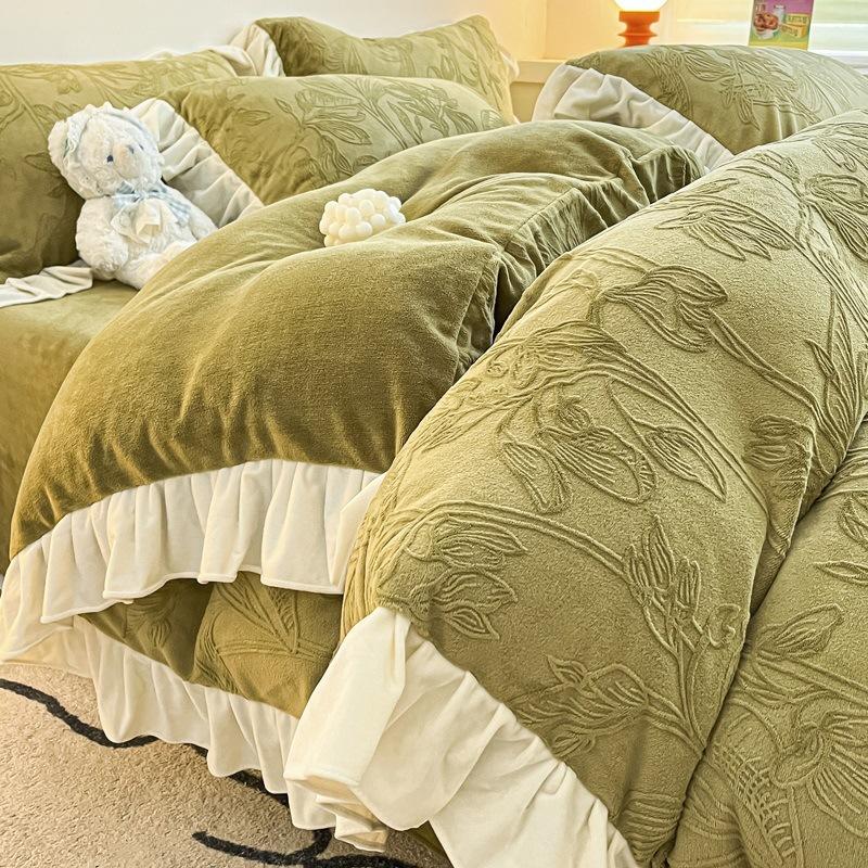 Thickened Milk Fleece Four-Piece Set, Fleece Thickened Bedding, Winter Carved Coral Fleece Quilt Cover, Bed Sheet, Bed Skirt
