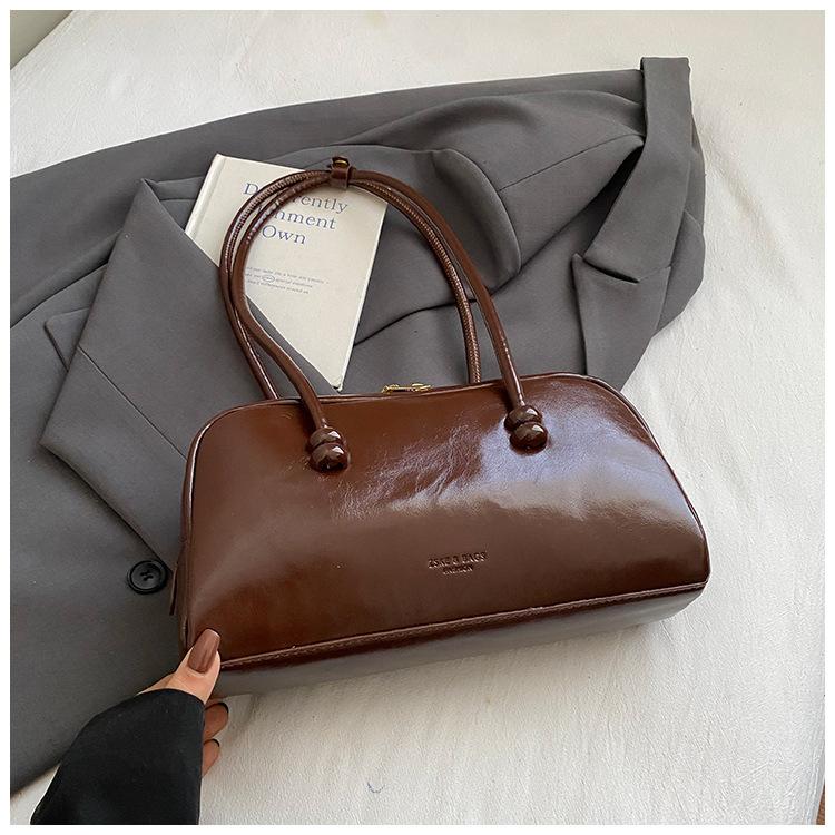 Retro Bag Women's Large Capacity 2025 New Autumn and Winter Versatile Casual Shoulder Underarm Bag Textured Commuter Pillow Bag