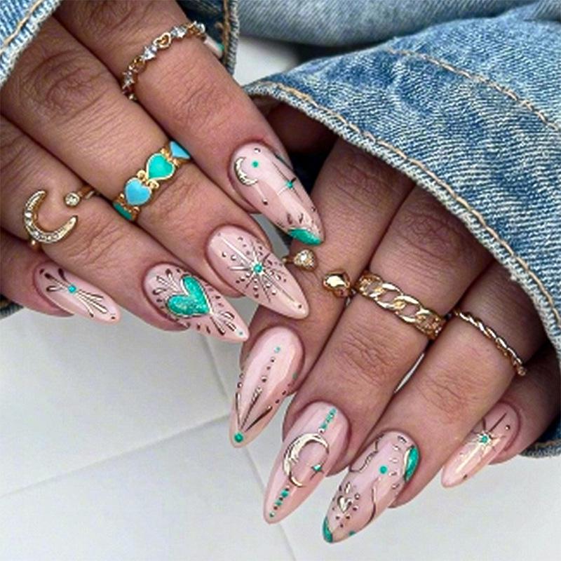 

European & American Love Heart Almond Silver Gradient Nails - 24 Removable Pieces