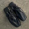Leder Nische Quadratkopf Tasche Kopf Halbschuhe Damen Außenbekleidung Frühling und Sommer Mode Riemen Flache Sandalen