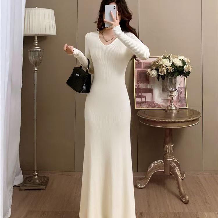 

Женское черное вязаное облегающее платье с V-образным вырезом и длинными рукавами - Зимняя облегающая юбка, подчеркивающая талию XL [55-63kg] абрикосовый