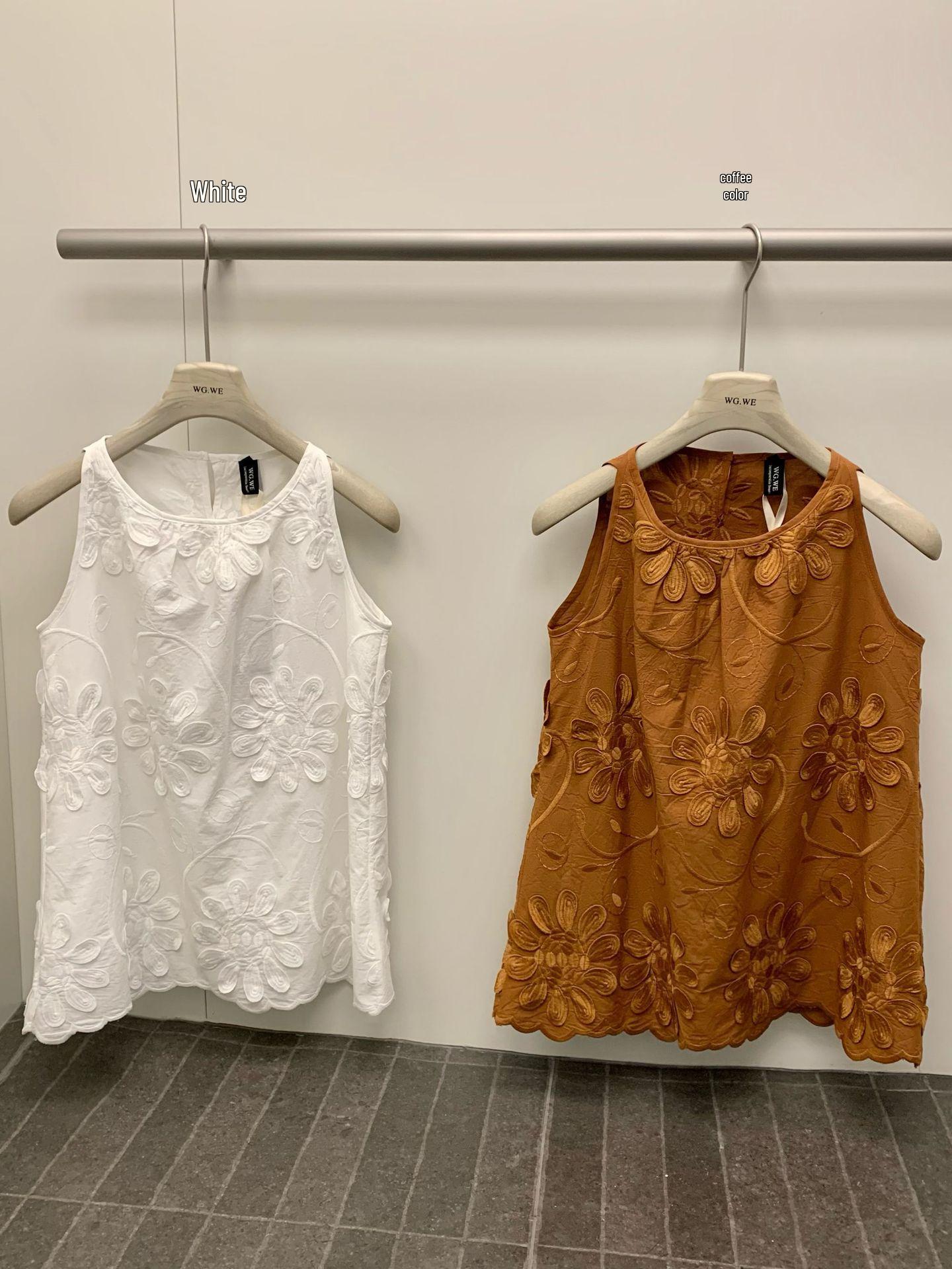 Guangzhou Women s Spring/Summer Halter Neck 3D Floral Embroidered Sleeveless Top S