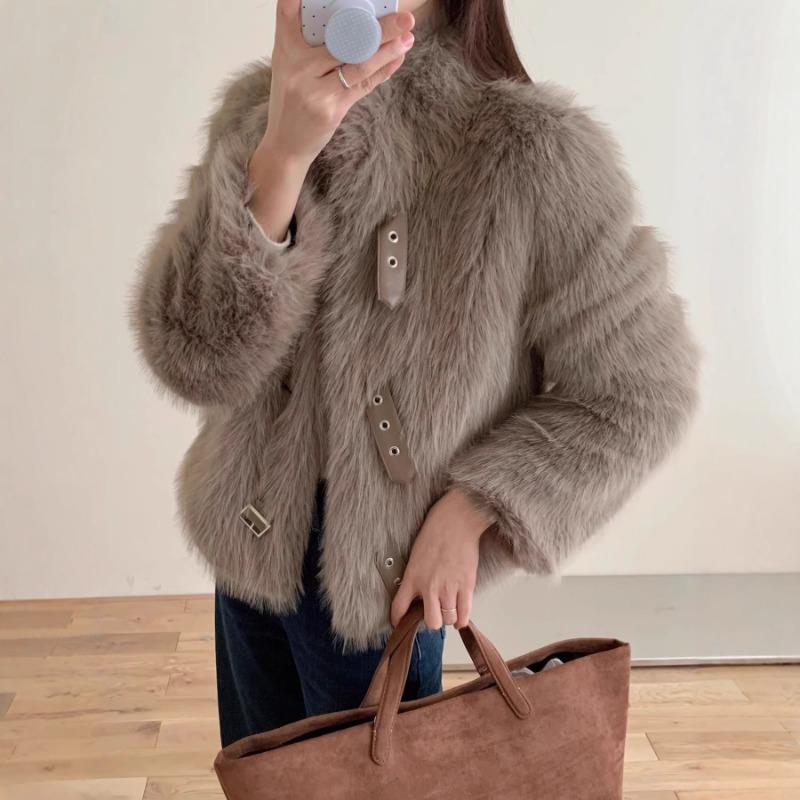 Women's Faux Fur Cropped Jacket Fashion Metal Buckle Decor Warm Plush Short Coat