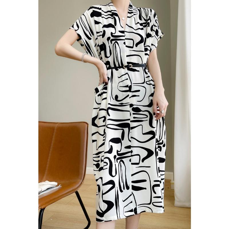 Saténové šaty s kyselinou octovou pro ženy v létě Nový lehký luxus High-end Hedvábná dlouhá sukně Módní a atmosférická tištěná sukně