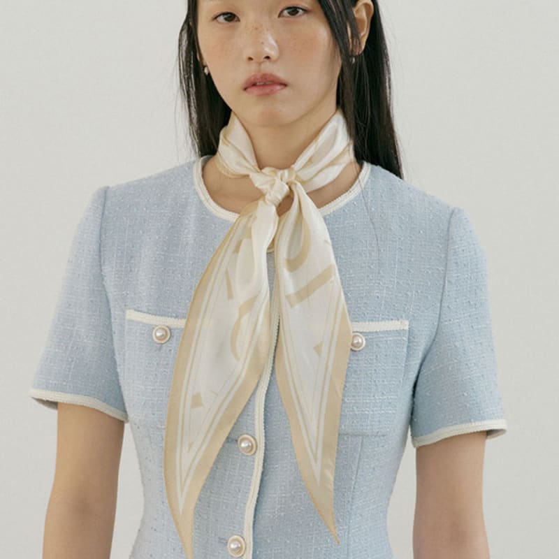 Lucirzu Lucir Zu Silk Diamond Scarf (beige)