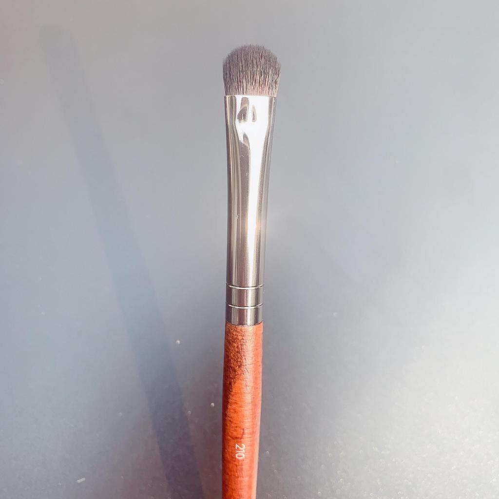 M Series Makeup Brush Set: Powder, Blush, Eyeshadow, Nose, Eyebrow, Blending, Contouring Brush.