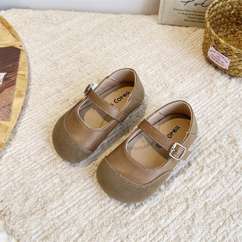 Girls shoes 2025 spring and autumn new shallow mouth round head shoes fashionable flat princess small leather shoes grandma shoes versatile
