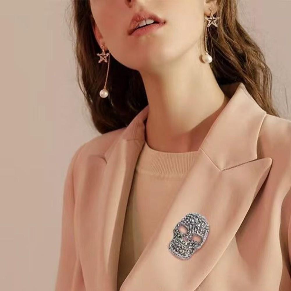 Rhinestone Halloween Skeleton Brooch Zinc Zinc Zinc Alloy Gothic Skull Badge Lapel Pin Unique Gift