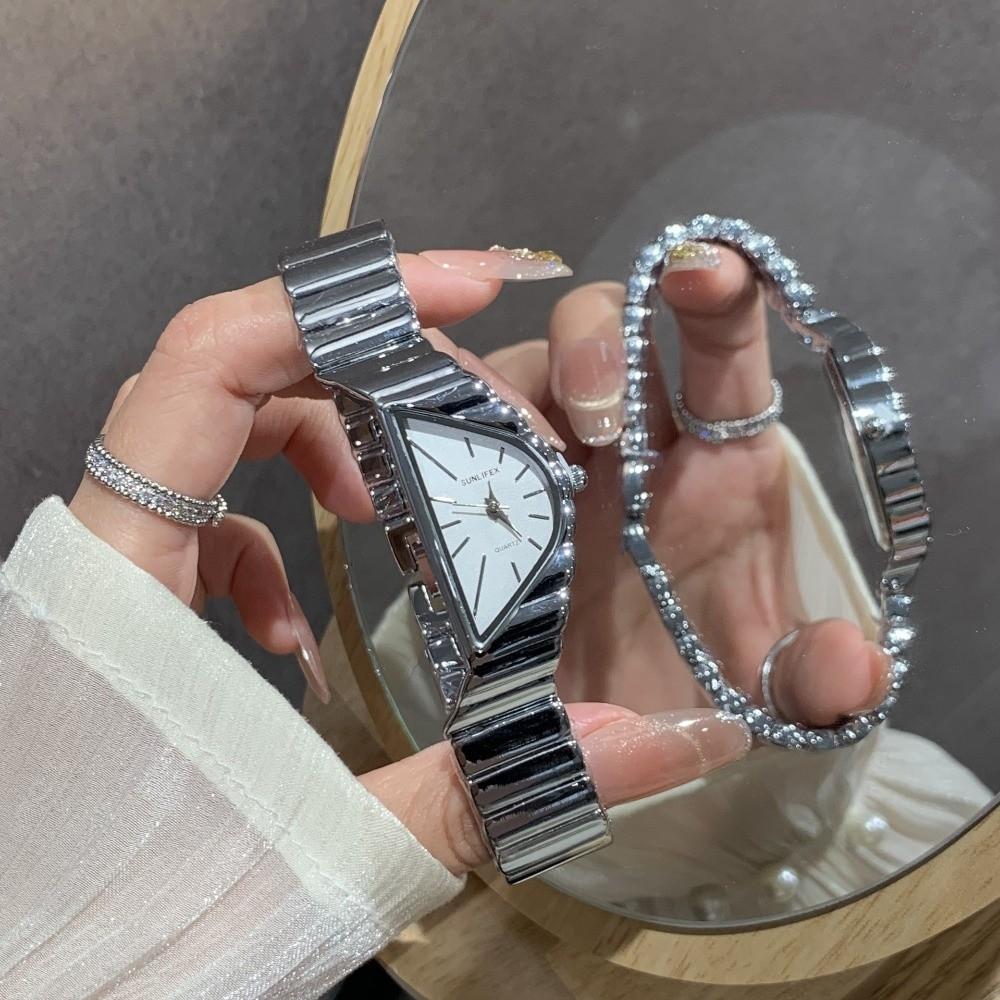 Unregelmäßige Nischen-Damenuhr Goldkette Elegante Luxus-Armbanduhr Halbmond-Zifferblatt Modeschmuck Quarzuhr Business