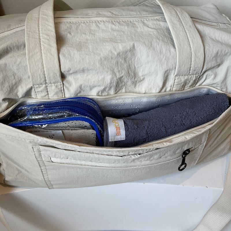 Lightweight Sports Fitness Bag Separation Shoes Bags Outdoor Short Trip Bag Large Capacity Commuter Shoulder Bag Dry Wet Separation