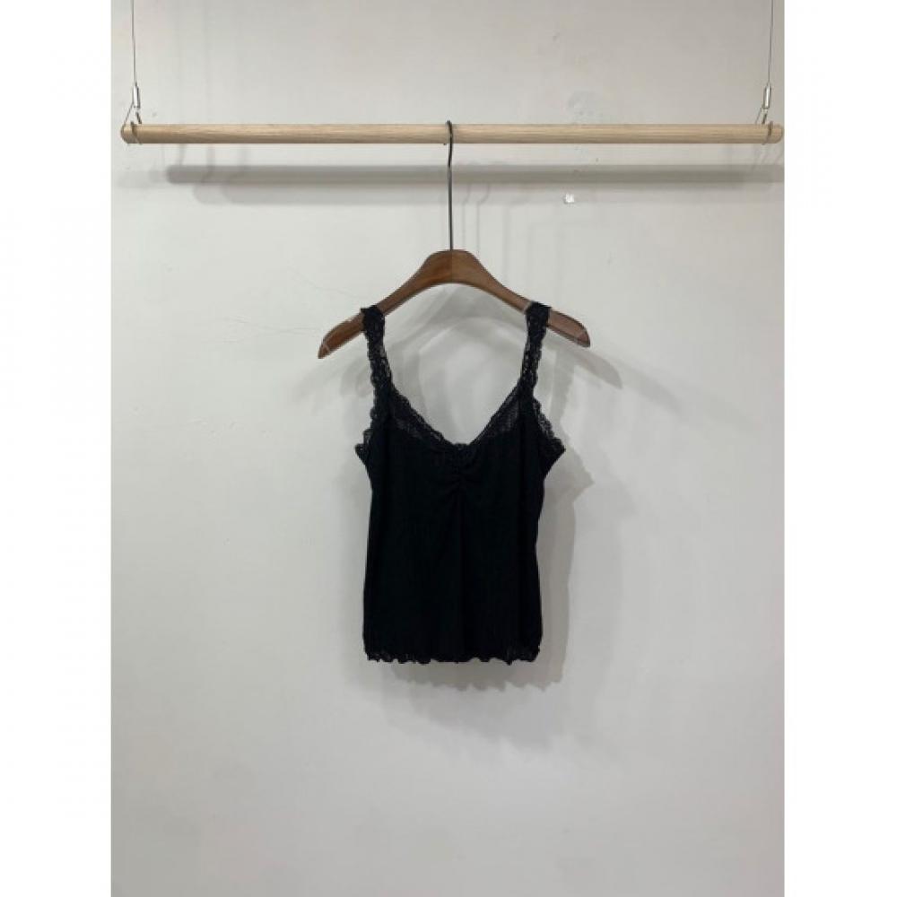 C S In The Room SleeveleSS ShirrIng punChIng T ShirT 3Color