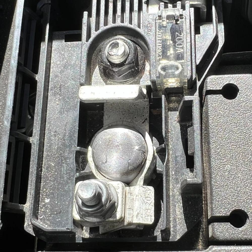 Positive Battery Terminal 91982-C7010 For Hyundai Sonata Venue Kia Soul Seltos